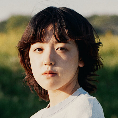 端 栞里